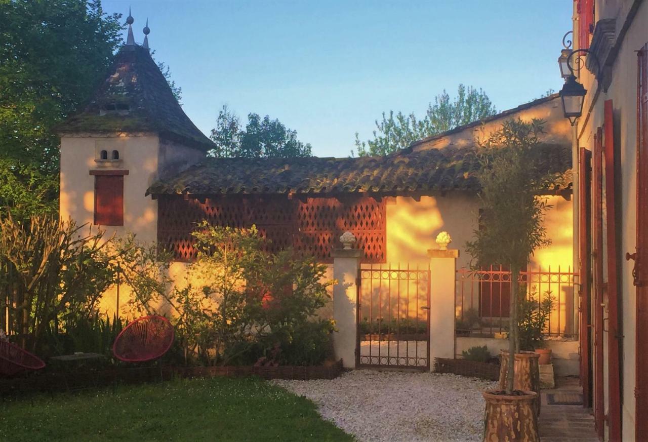 La Carreterie - Les Gites Pineuilh Bagian luar foto
