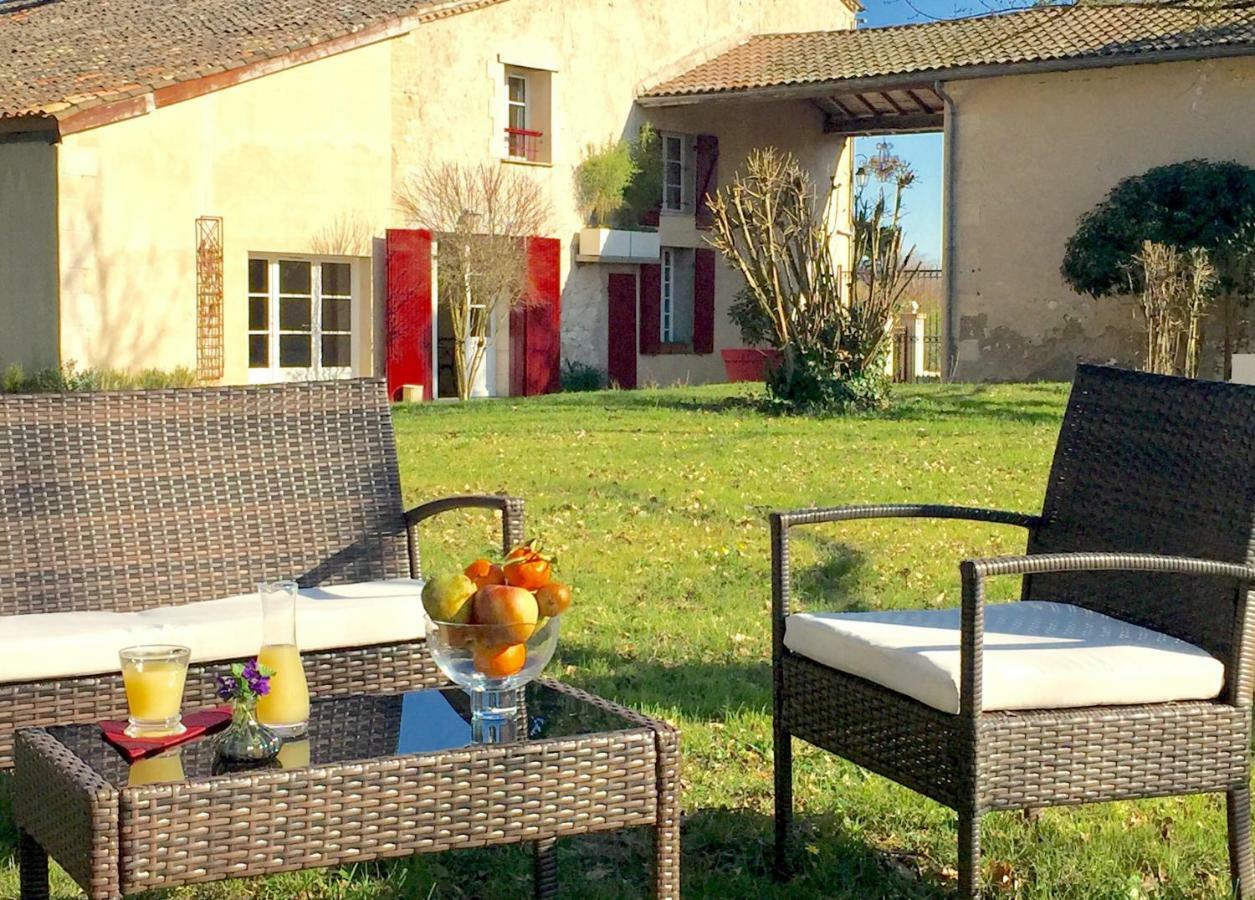 La Carreterie - Les Gites Pineuilh Bagian luar foto