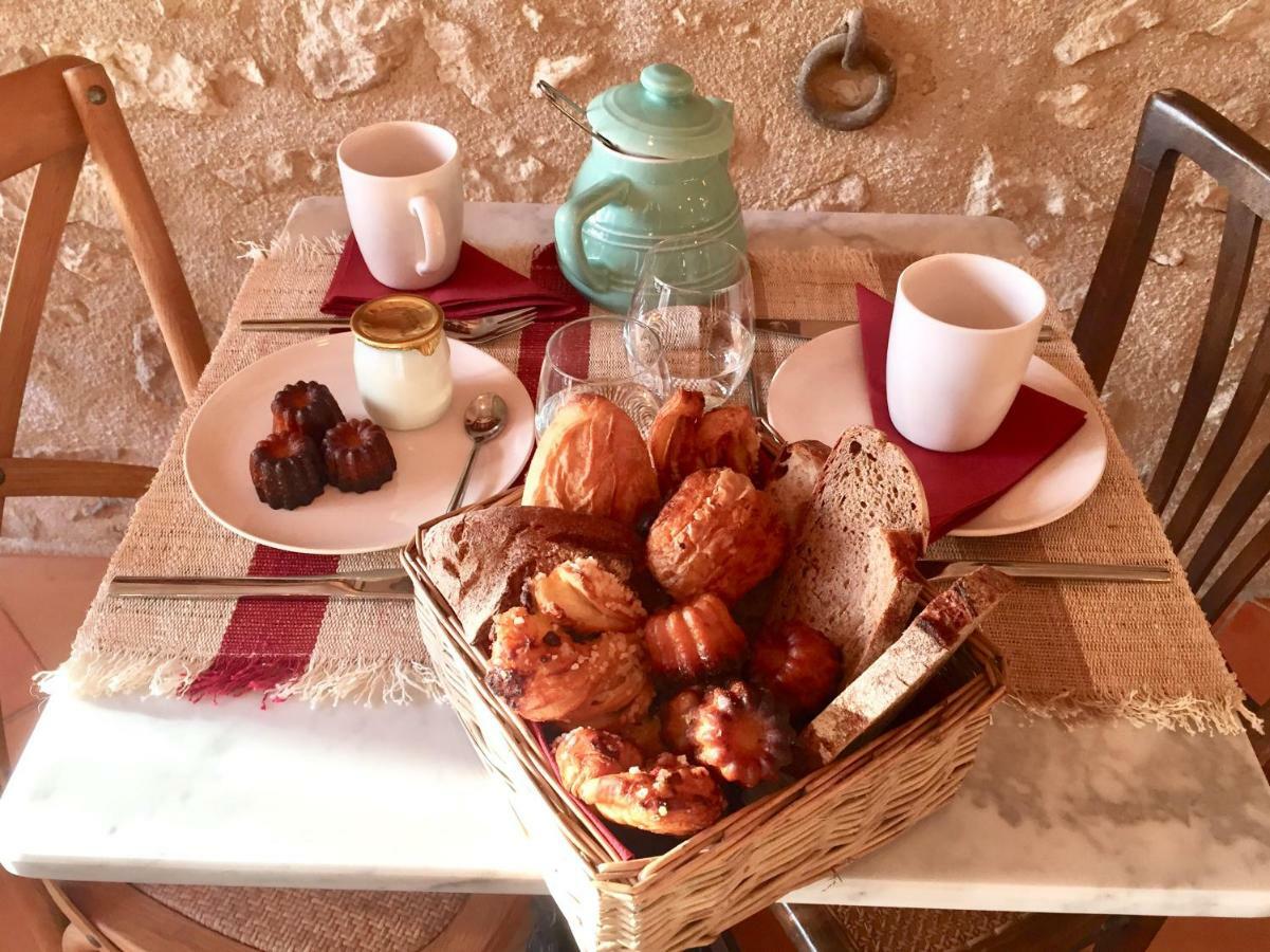 La Carreterie - Les Gites Pineuilh Bagian luar foto