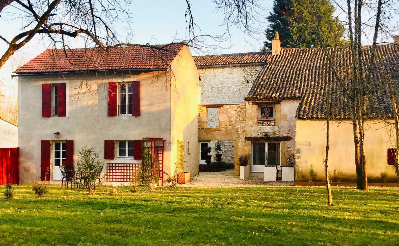 La Carreterie - Les Gites Pineuilh Bagian luar foto